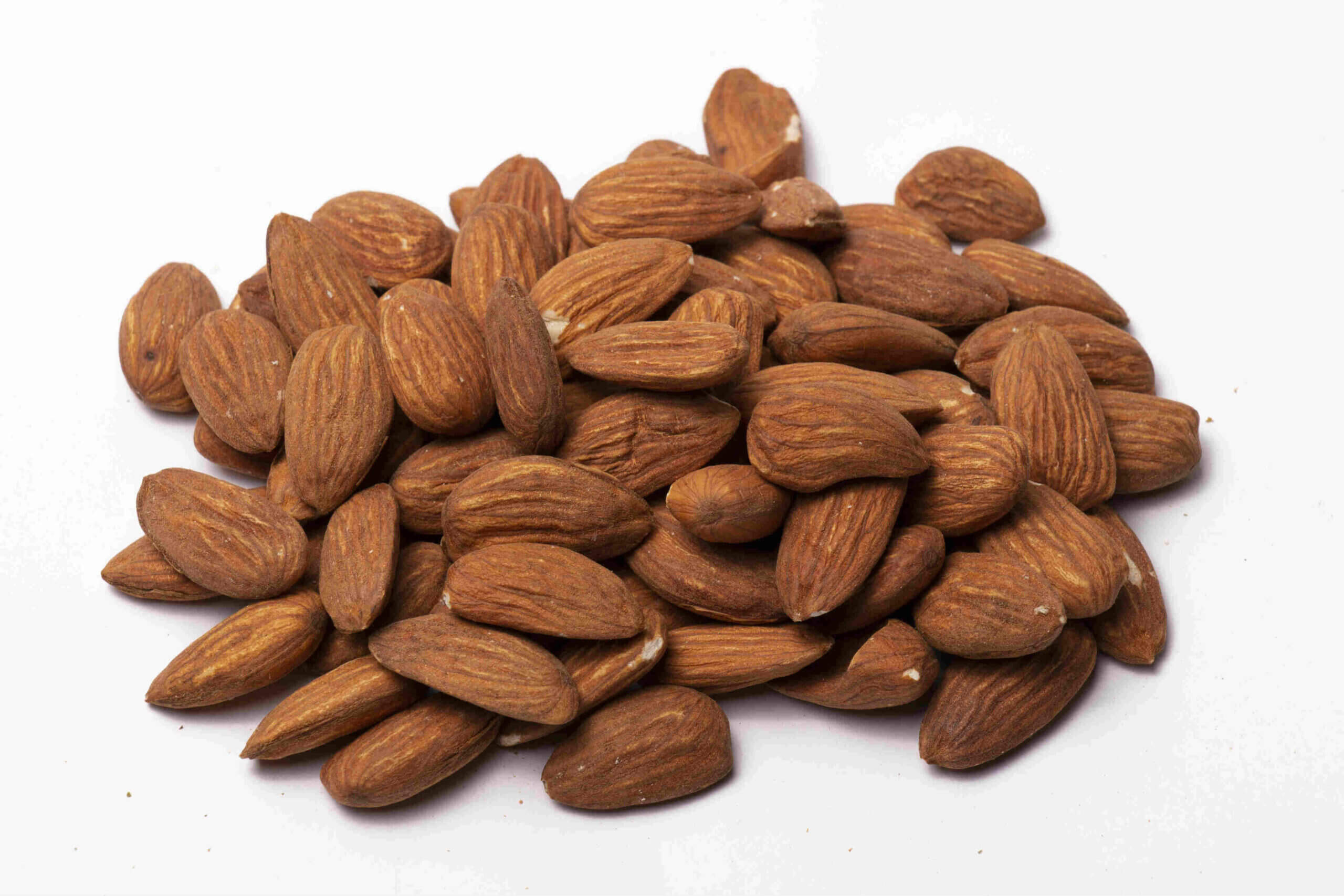 שקדים שלם טבעים